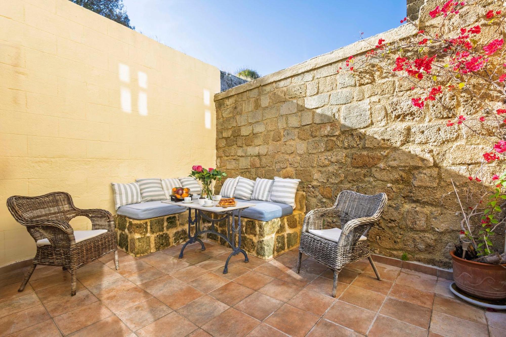 Vakantiehuis Maison Roxanne & Maisonette In Medieval By Rhodes4vacation